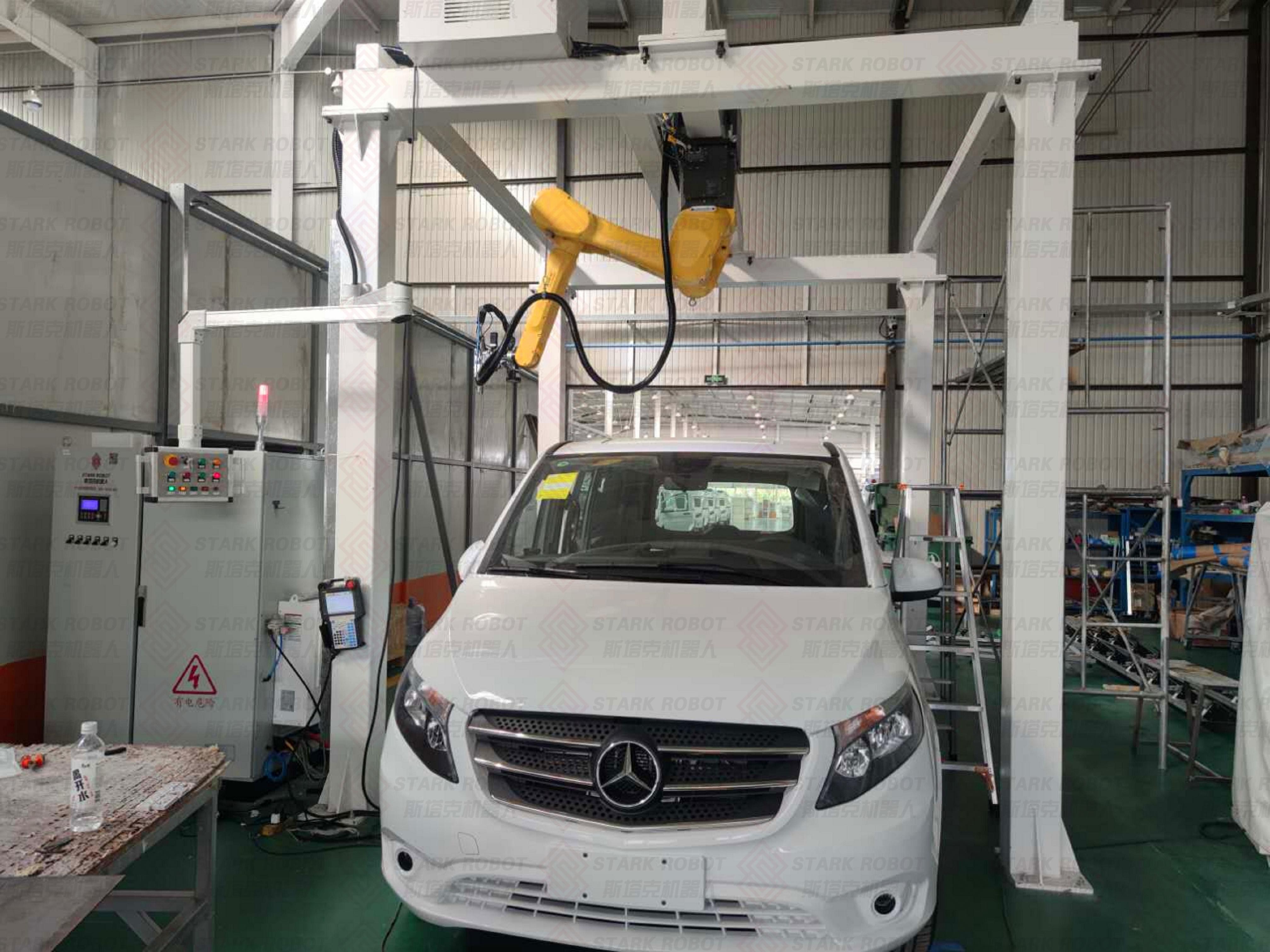 改裝車鈑金切割，車輛無需定位，視覺定位程序自動(dòng)調(diào)整，方便快捷。